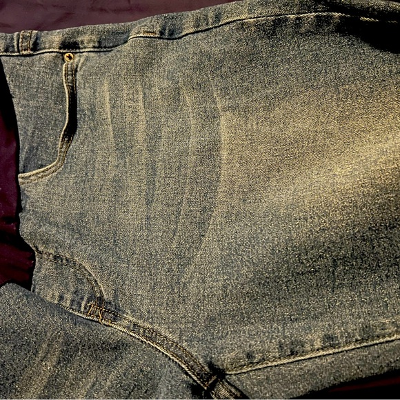 Straight Leg Medium Wash XL Maternity jeans - Picture 4 of 6